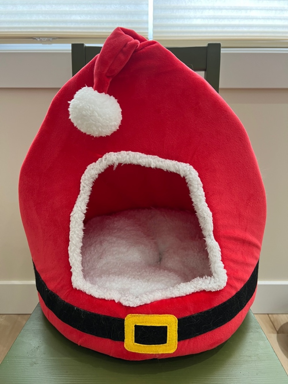 Holiday Santa Red Cat Bed
